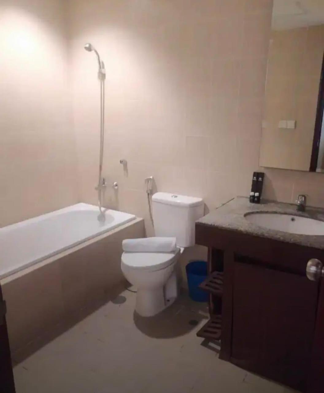 Ex Kamar Hotel Aston Marina Ancol Jakarta Exterior photo